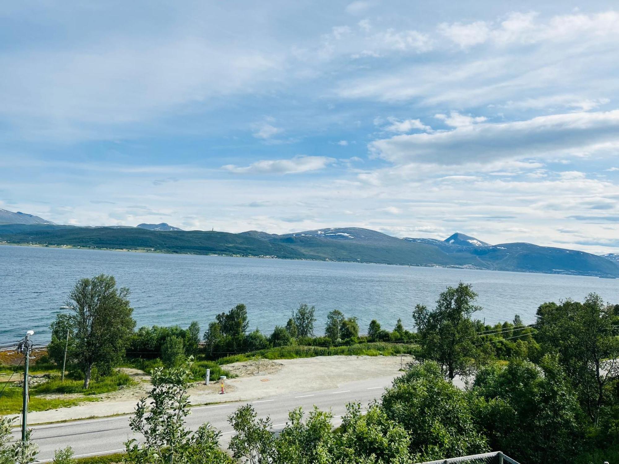 Apartment In Tromso With Sea And Mountain View Экстерьер фото